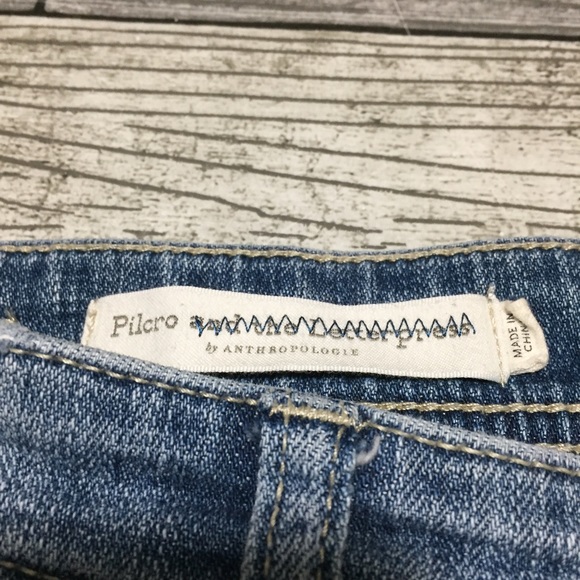 Pilcro Slim Boyfriend Patch Jeans Women 25 (Inseam 28) Light Wash Blue Embroider - Picture 13 of 13